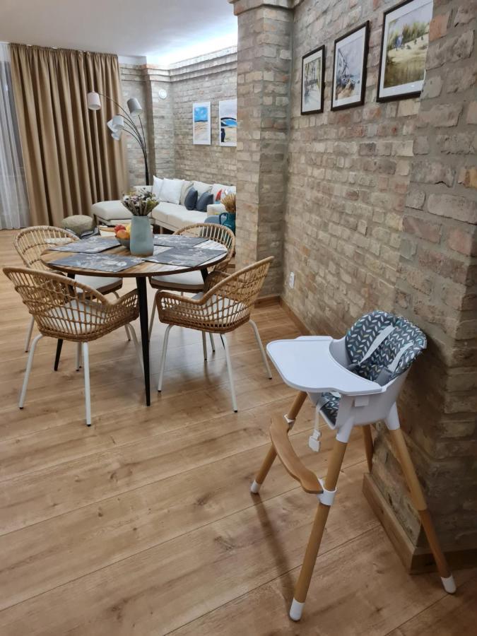Art Gallery Apartment Nové Zámky Exteriér fotografie