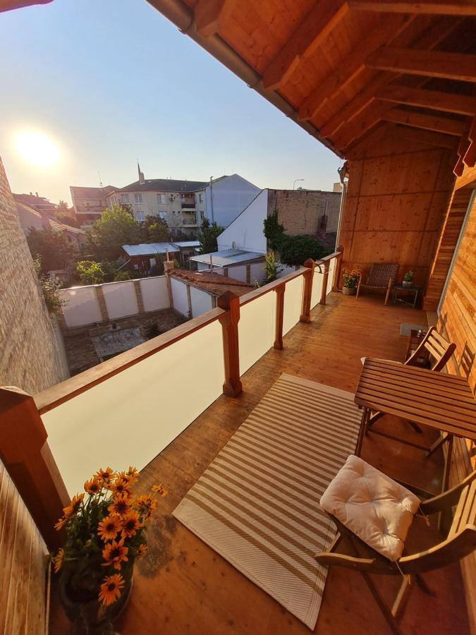 Art Gallery Apartment Nové Zámky Exteriér fotografie